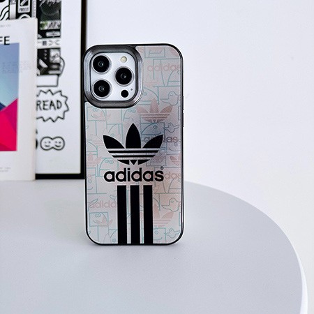 アイフォン15plus adidas カバー 