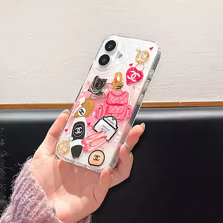 アイフォン15 chanel スマホケース 