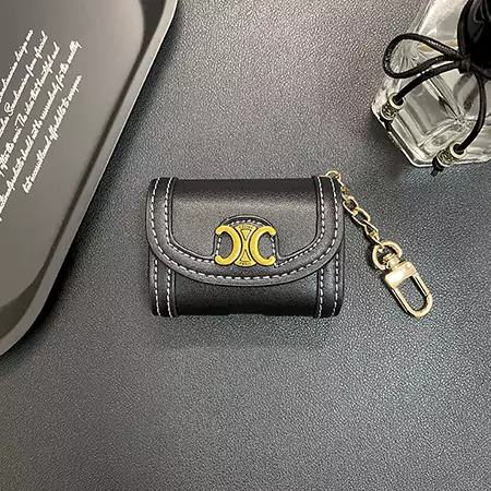 セリーヌ celine iphone15 カバー 