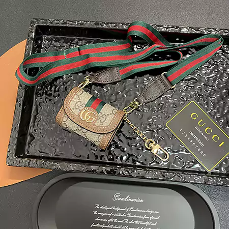 gucci 収納ケース アイフォン 15 