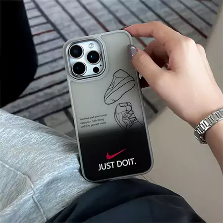 iphone 15プロ 携帯ケース nike ナイキ 