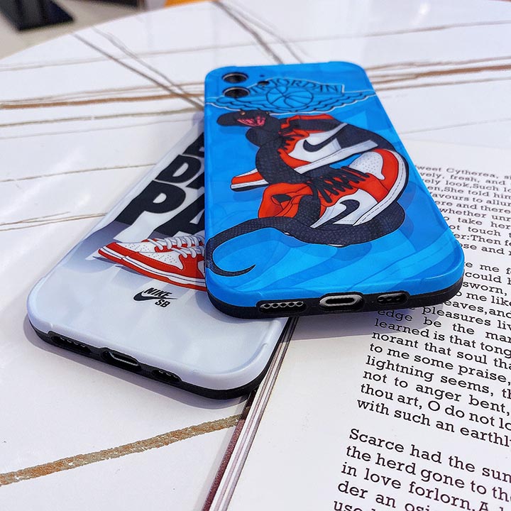 ブランド アイフォーン12 スマホケース 