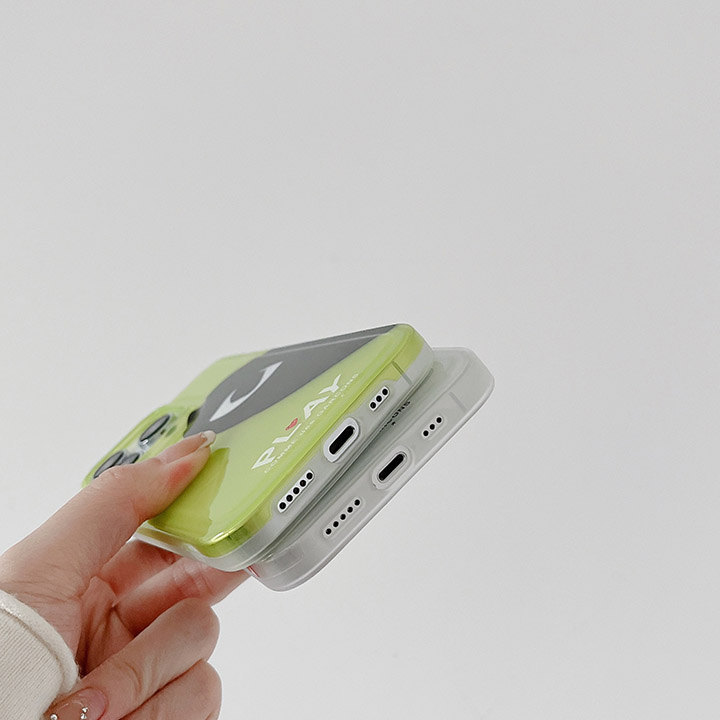 ブランド アイフォン15プラス 携帯ケース 