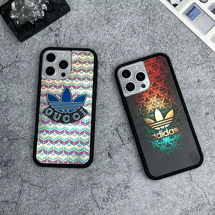 アイフォーン15pro ケース adidas風 